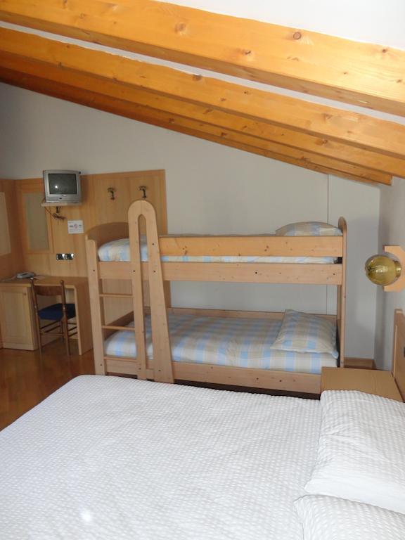 Hotel Al Caminetto Cembra Lisignago Room photo